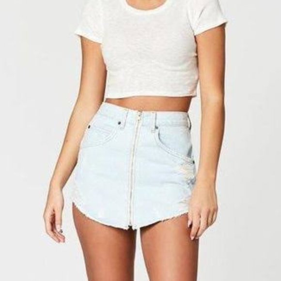 Carmar Avery Beatrice Zip Front Denim Skirt Size 25